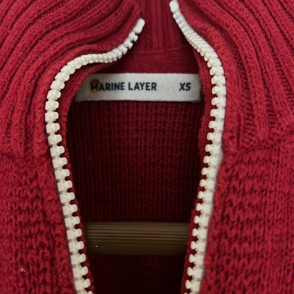 Marine Layer half zip sweater XS red with colorful stripes on sleeves - Picture 4 of 11